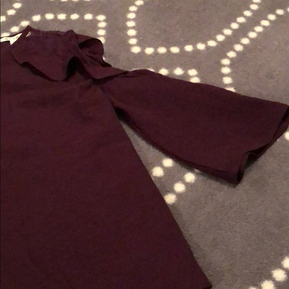 Plum colored lace cold shoulder top. - Picture 4 of 4